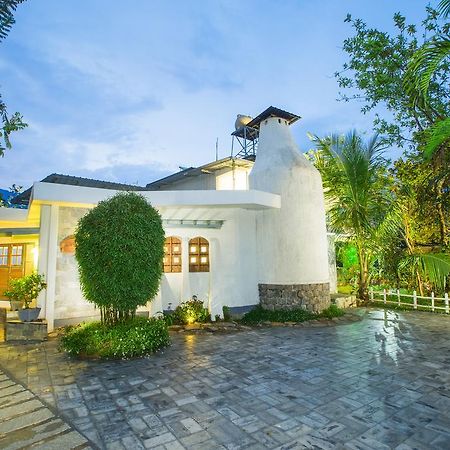 Mistletoe Homestay & Cafe Муннар Екстер'єр фото