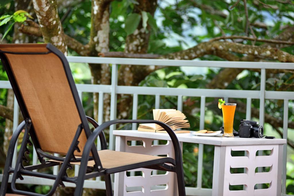 Mistletoe Homestay & Cafe Муннар Екстер'єр фото