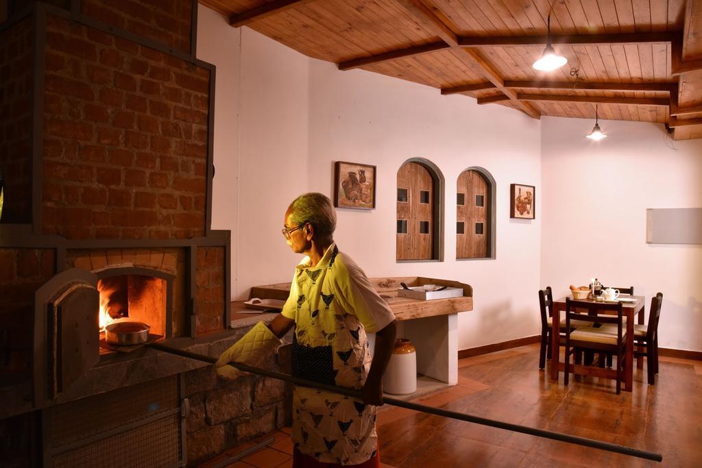 Mistletoe Homestay & Cafe Муннар Екстер'єр фото