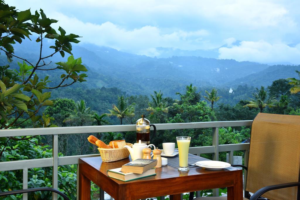 Mistletoe Homestay & Cafe Муннар Екстер'єр фото