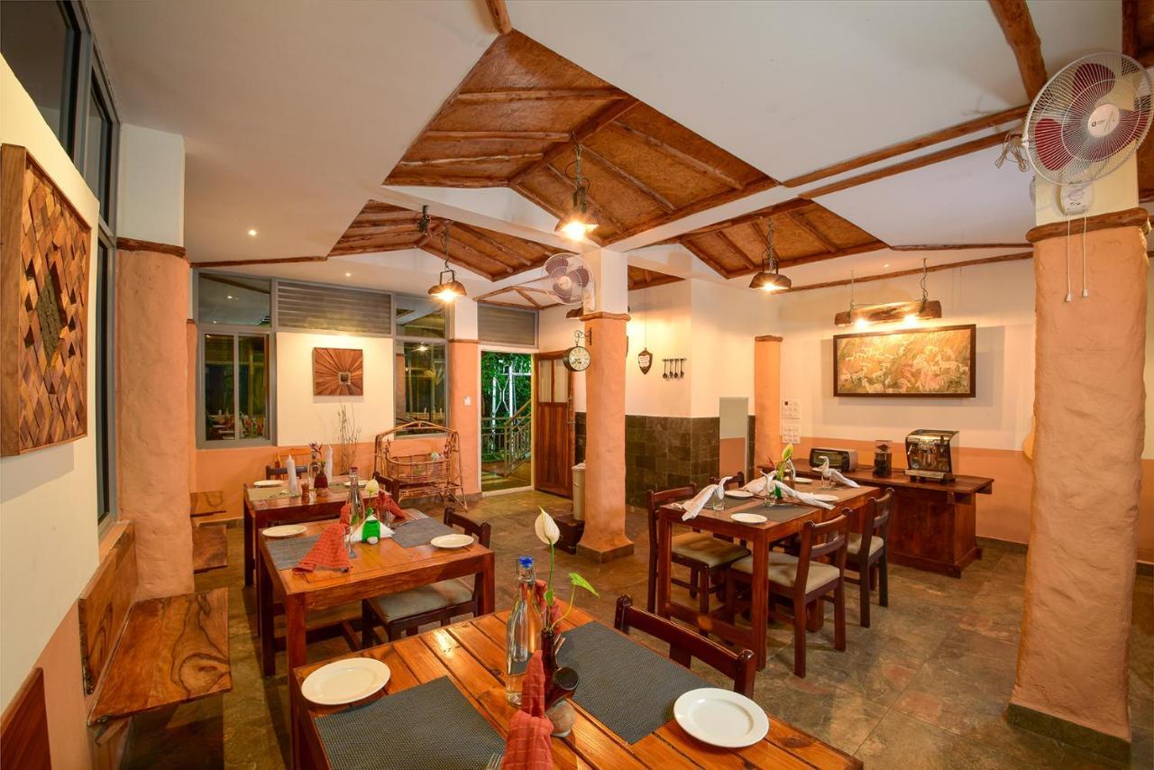 Mistletoe Homestay & Cafe Муннар Екстер'єр фото